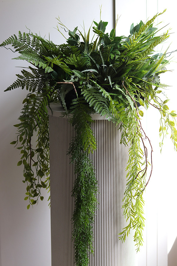 Window Green, zielona kompozycja ze zwisami, wym.28x50cm