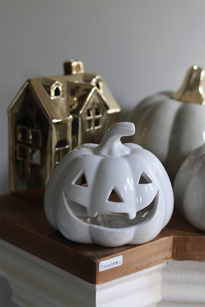 Halloween Pumpkin White, dekoracyjna dynia ceramiczna lampion
