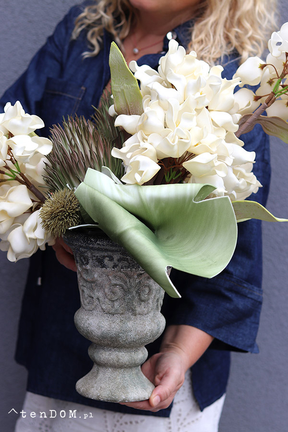 Hortensja Poetica, kompozycja kwiatowa w pucharze