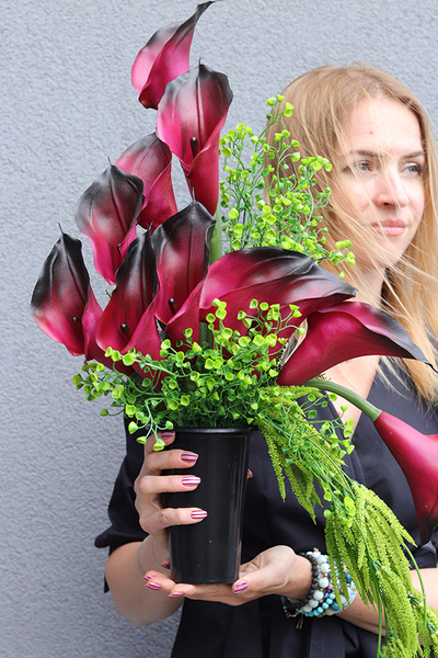 New Design Bordo Ombre, nowoczesny bukiet nagrobny we wkładzie