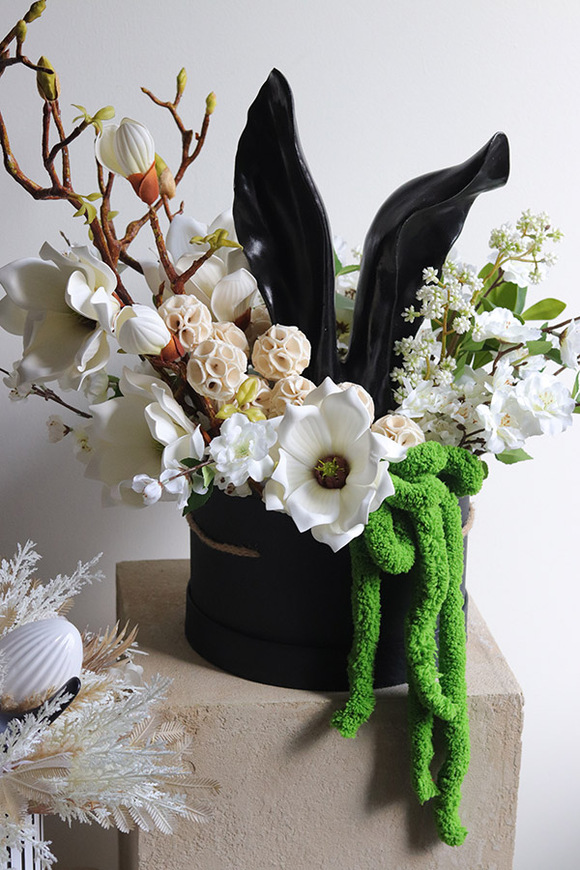 Black Easter Magnolia, flowerbox wielkanocny