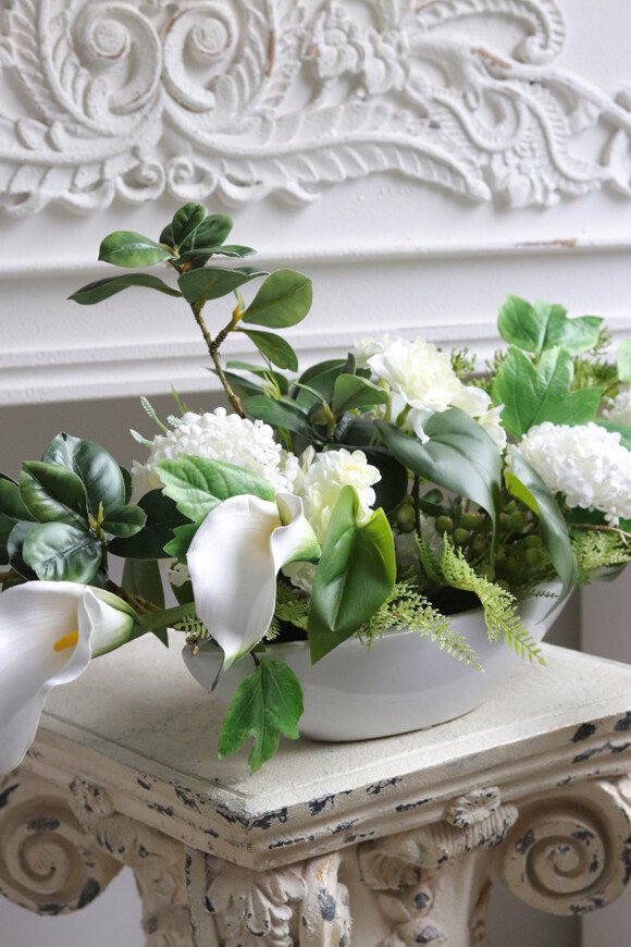 Makebana Laos, kompozycja kwiatowa w naczyniu