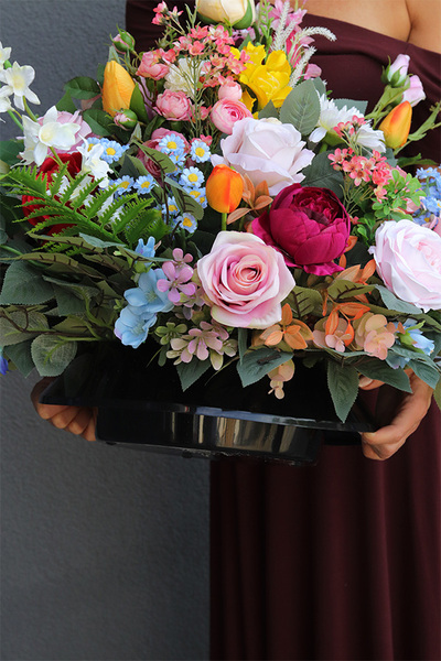 Kolores, kompozycja nagrobna w naczyniu