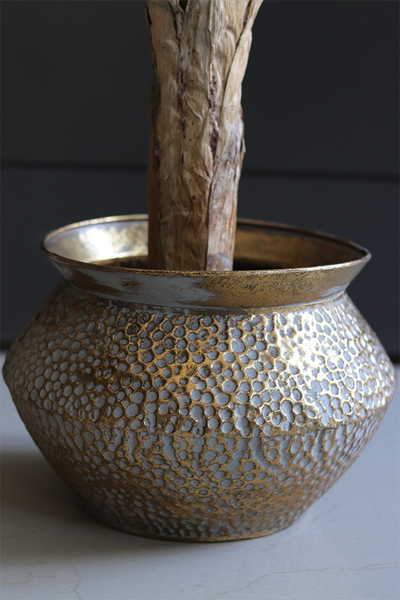 Bananowiec Eduardo, sztuczna roślina w donicy