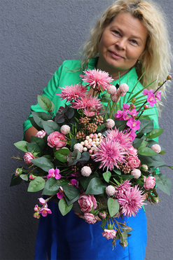 Różowa Dolina Volcan, kompozycja nagrobna w misie, wym.39x75cm