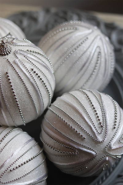 Broccatia White, świąteczne bombki