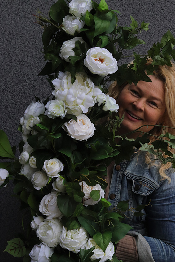 Sylia White, biała dekoracyjna girlanda