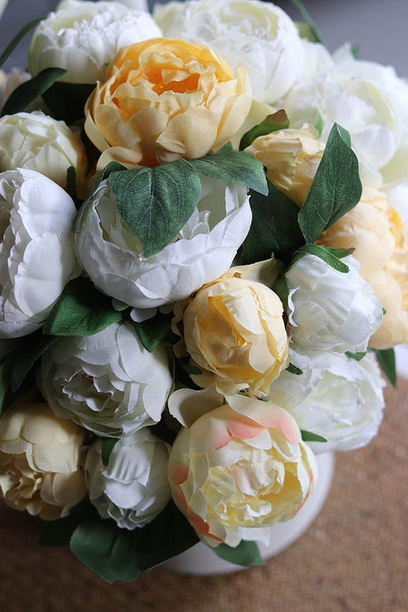 bogaty flowerbox z peoniami, Peonies Gold, wys.40cm