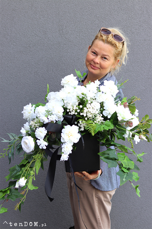 Malano 2, kompozycja kwiatowa / dekoracja nagrobna, wys.48cm 