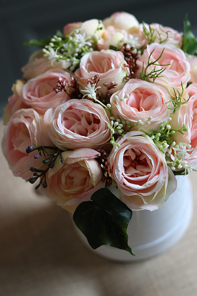 Benata, box / bukiet / kompozycja kwiatowa, wys.23cm