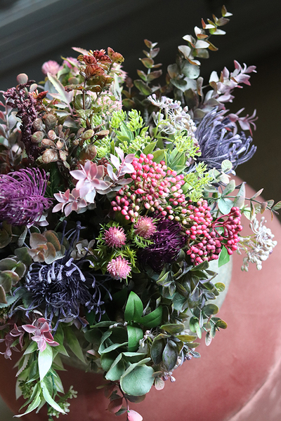 kompozycja kwiatowa w ceramicznym naczyniu, Verona Medina Big, wys.33cm