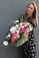 Hellena, elegancka kompozycja nagrobna, wym.38x72x40cm