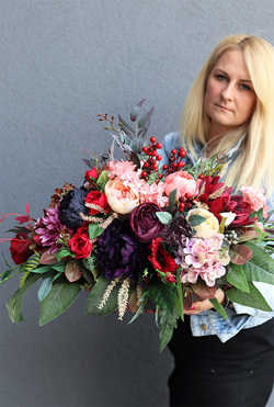 Karussa, kompozycja nagrobna w naczyniu łódce, wym.47x70cm