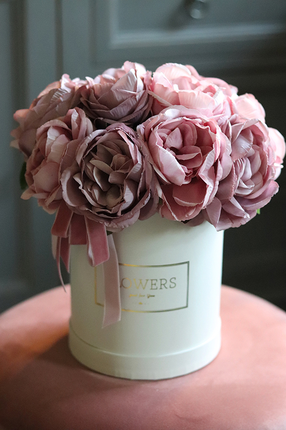 Meronia, flowerbox z pudrowymi peoniami, wys.30cm