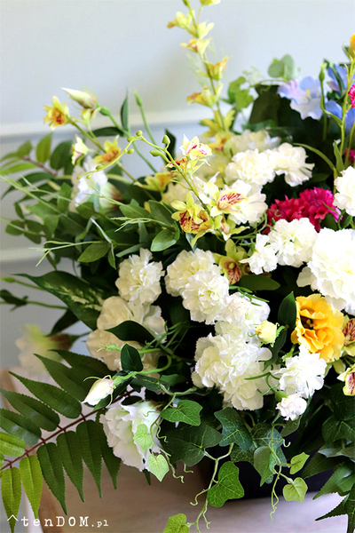 Lawinia, kompozycja dekoracja nagrobna, wym.60x70cm 