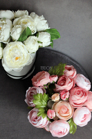 kompozycja kwiatowa / bukiet flowerbox Biała Peonia wys.27cm