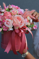 Koralowy Velvet, różowy welurowy flowerbox, wys.31cm