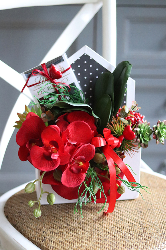 elegancka koperta flowerbox z czekoladą, Walentyna, wym.30x28cm 