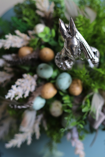 kompozycja / stroik wielkanocny, Zajączek, wys.26cm