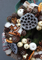 elegancki bożonarodzeniowy wianek na drzwi / stroik na stół Marta, śr.27cm