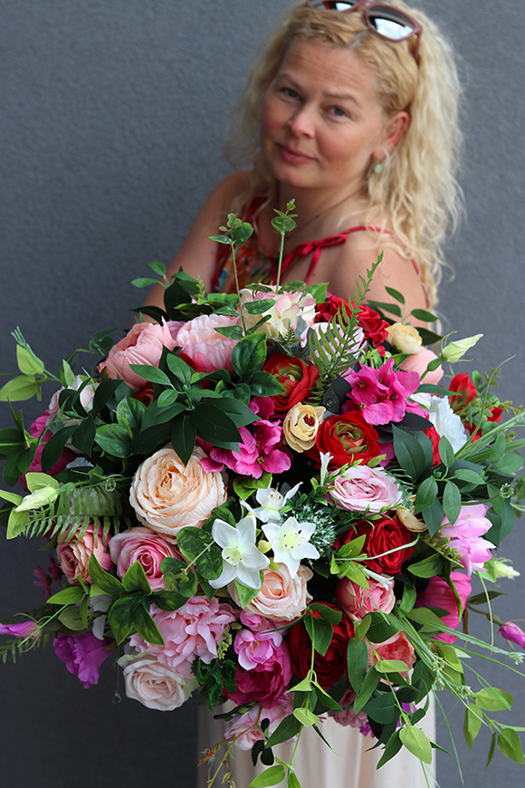 Janina Letnia Fantazja, kompozycja kwiatowa nagrobna, wys.35, rozp.55cm 