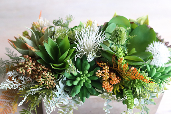 kompozycja z sukulentami Simple Silver Orange, wys.21cm