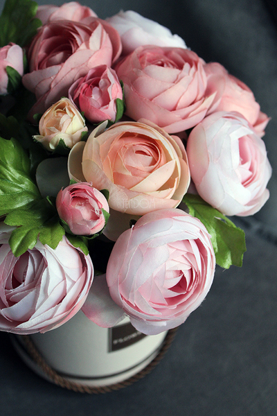 kompozycja kwiatowa / bukiet flowerbox Różowe Pełniki, wys.27cm