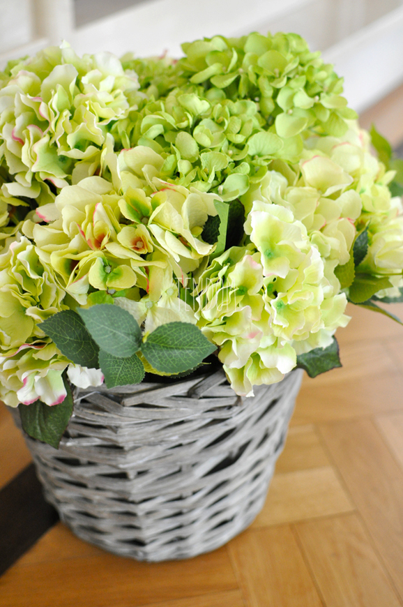 bogaty kosz z zielonymi hortensjami Provance 48x48cm  