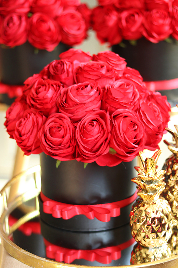 box Walenty 2, elegancka kompozycja kwiatowa na prezent, wys.30cm