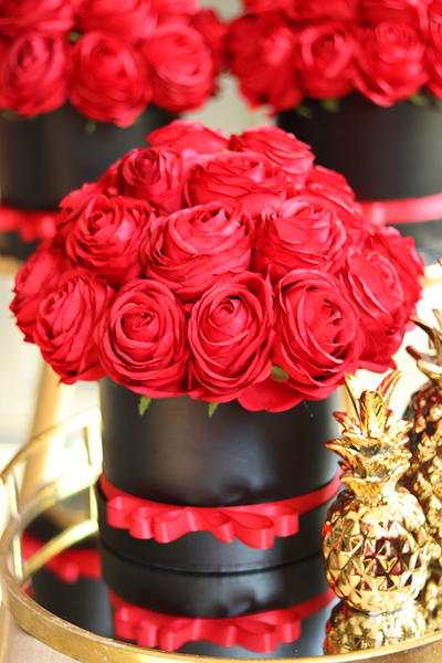 box Walenty 2, elegancka kompozycja kwiatowa na prezent, wys.30cm