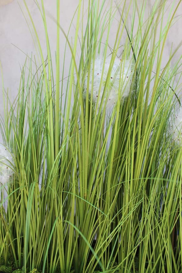 kompozycja traw w białej donicy Greta z dmuchawcami, wys.65cm 