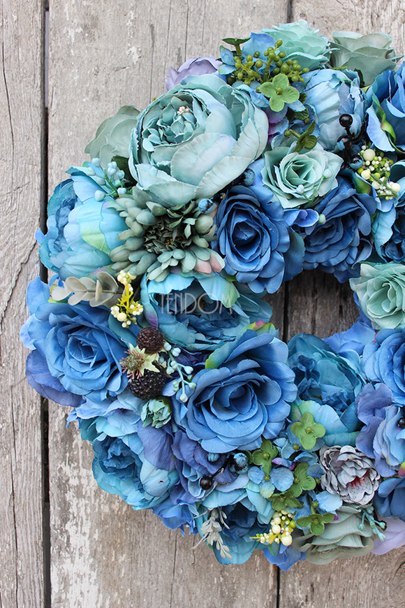 Błękit Nieba, mięsisty wianek na drzwi, śr.36cm