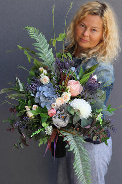 Fugio, elegancki bukiet nagrobny we wkładzie, wys.57cm