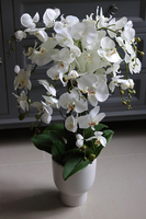 Alora Kaskada, sztuczny storczyk w białej donicy, wys.80cm 