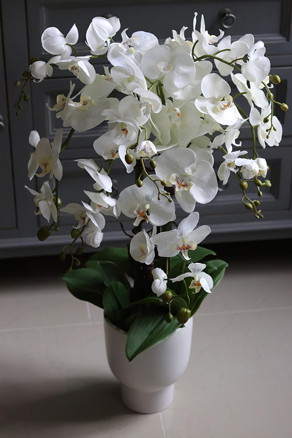 Alora Kaskada, sztuczny storczyk w białej donicy, wys.80cm 