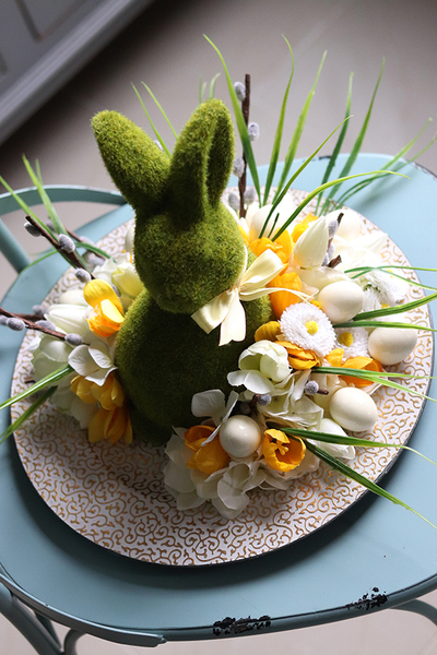 Forest - Zając z Mchu, wielkanocny stroik na talerzu, wym.25x45cm