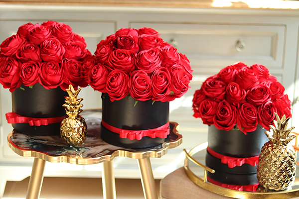 box Walenty 2, elegancka kompozycja kwiatowa na prezent, wys.30cm