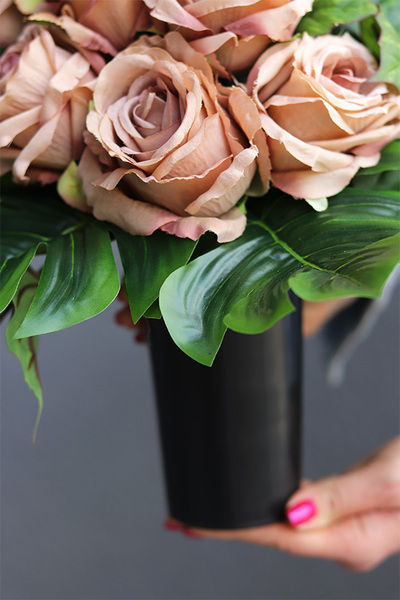 Bliskość Cappuccino 2, bukiet nagrobny do wazonu, wys.58cm