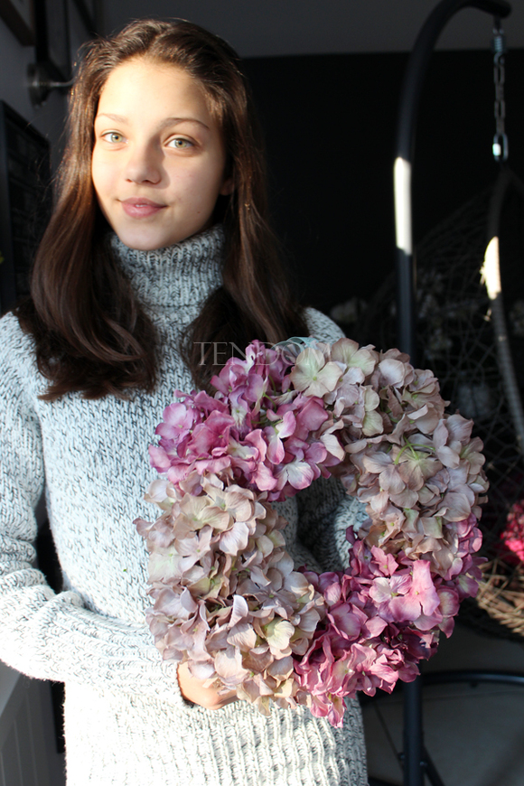 Stonowana Hortensja wianek na drzwi, śr.34cm  