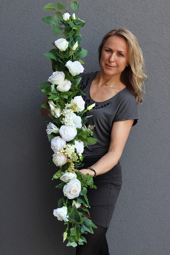 girlanda z wysokiej jakości białych i kremowych kwiatów, Przyjęcie Komunijne dł.120cm 