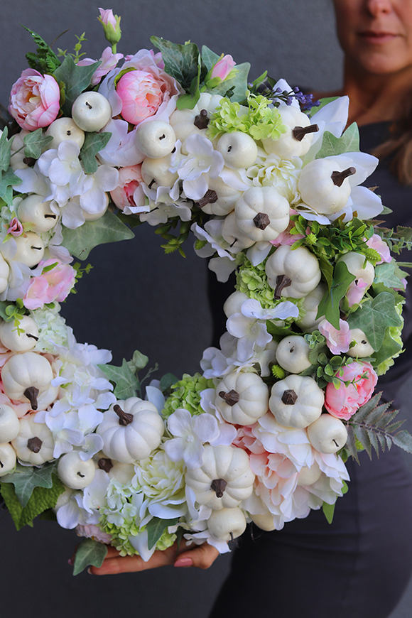 Białe Dynie, jesienny wianek z owocami, śr.45cm  