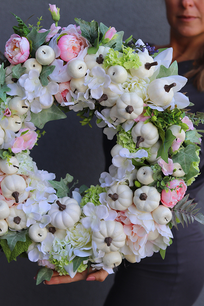 Białe Dynie, jesienny wianek z owocami, śr.45cm  