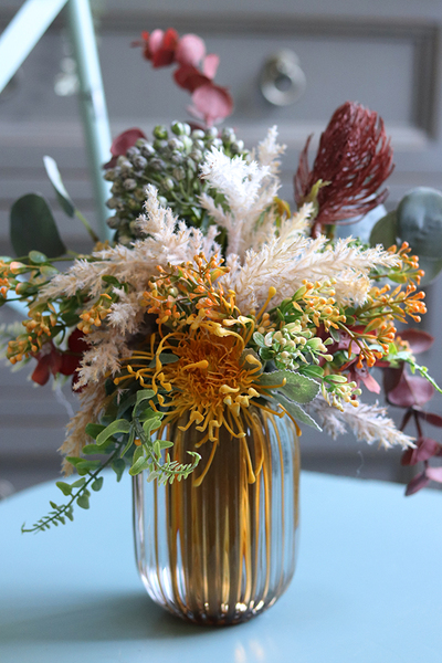 Jasmina Casa, bukiet kwiatowy w szklanym wazonie, wys.27cm