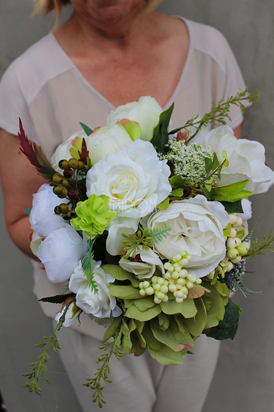bukiet kwiatów Biała Teresa, wys.34cm