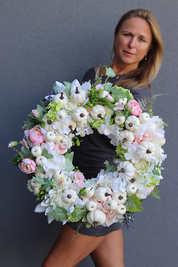 Białe Dynie, jesienny wianek z owocami, śr.45cm  