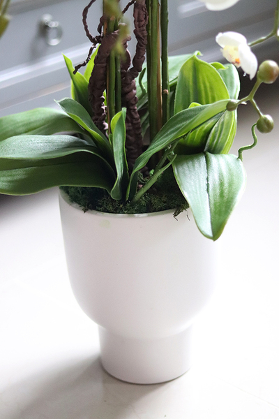 Alora Kaskada, sztuczny storczyk w białej donicy, wys.80cm 