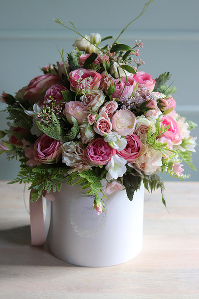 Refita, biały flowerbox z kolorowymi kwiatami, wys.40cm