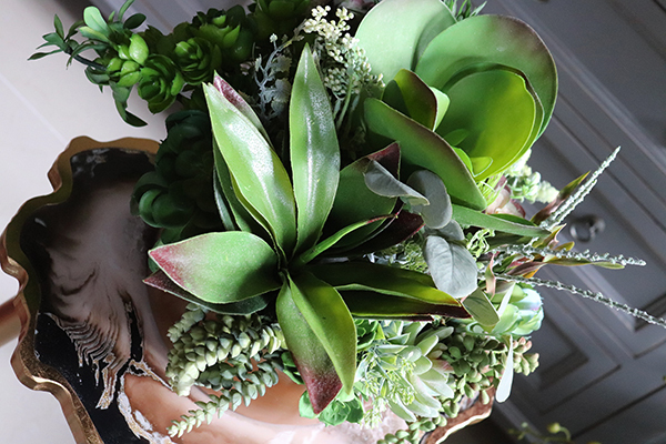 duża kompozycja Berla Malaga, sukulenty w złotej ceramicznej misie, wys.32x38cm