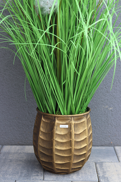 Gurrito Bellis, trawa metalowej donicy z dmuchawcami, wys.129cm 