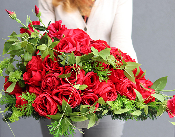 Czerwone Róże Heartano Premium, wiązanka nagrobna w kształcie serca, dł.53cm 